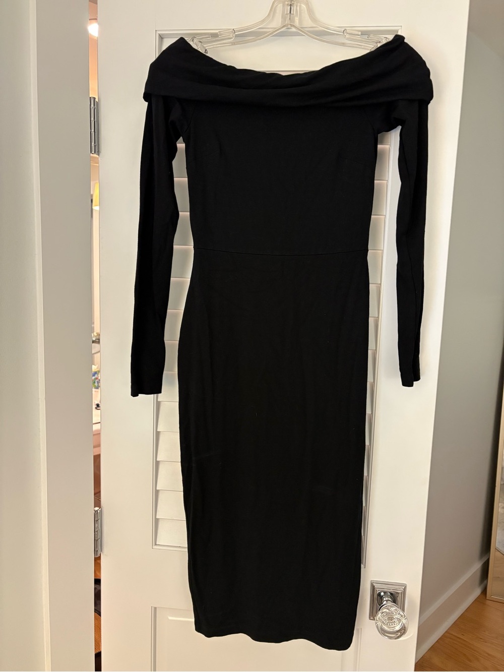 H&M Black Off-Shoulder Long Sleeve Midi Dress